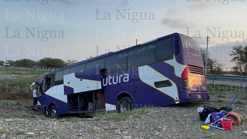 Se sale del camino autobús