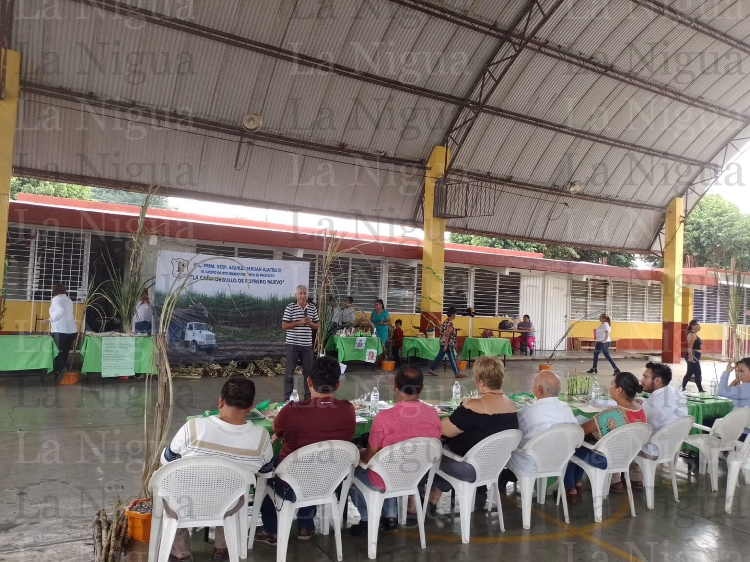 SEGUIMOS COMENTANDO LA HISTORIA