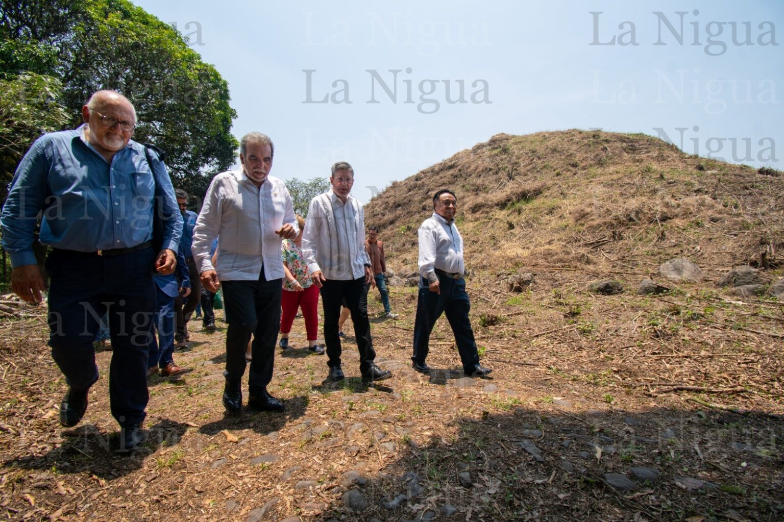 Participa alcalde en actividades por Día de la Madre Tierra en zona arqueológica de Toxpan