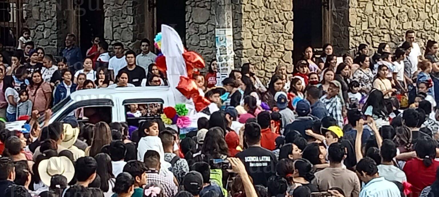 GRAN DESFILE DE CARROS ALEGÓRICOS EN EL MARCO DE LA FERIA PATRONAL EN HONOR AL SANTO PATRONO EL SEÑOR DEL RECUERDO