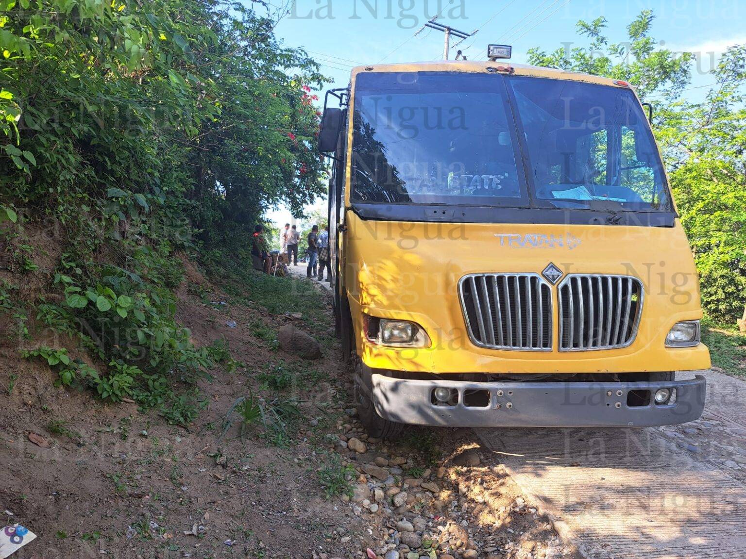 Autobus de Tratan atropella a anciano en Tametate