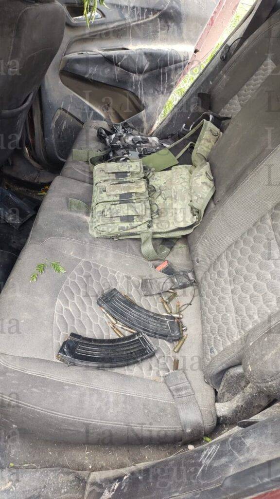 Tras enfrentamiento, Guardia Estatal asegura vehículos con armamento