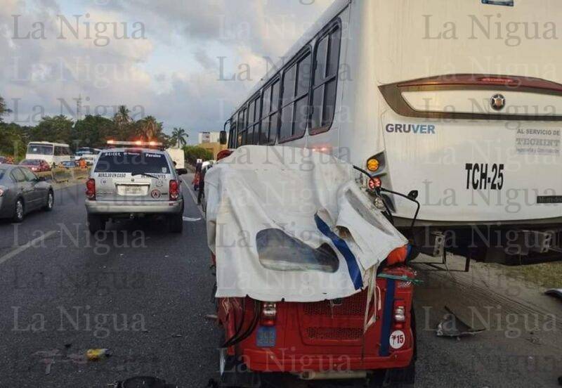 Muere pasajero de pochimovil en Paraíso, Tabasco