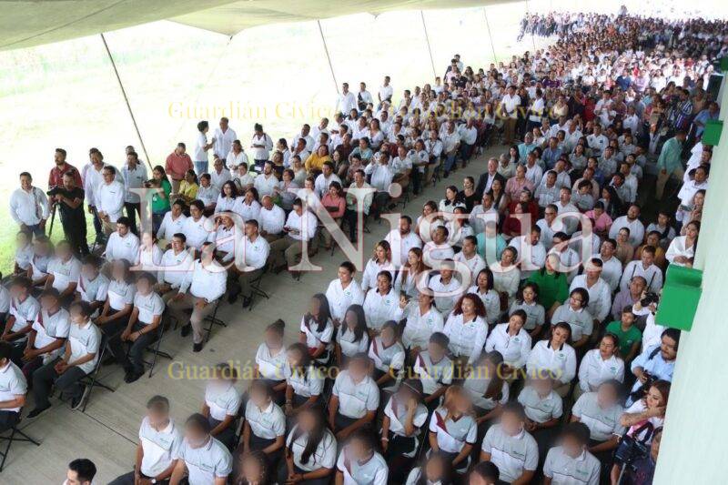 Zenyazen Escobar acompaña al gobernador en inauguración de CONALEP Córdoba