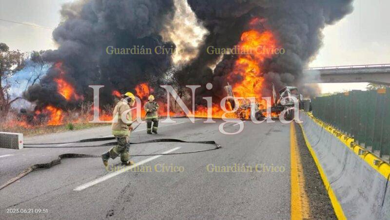 Muere chófer en incendio de tractocamión en la Nuevo Teapa – Cosoleacaque.