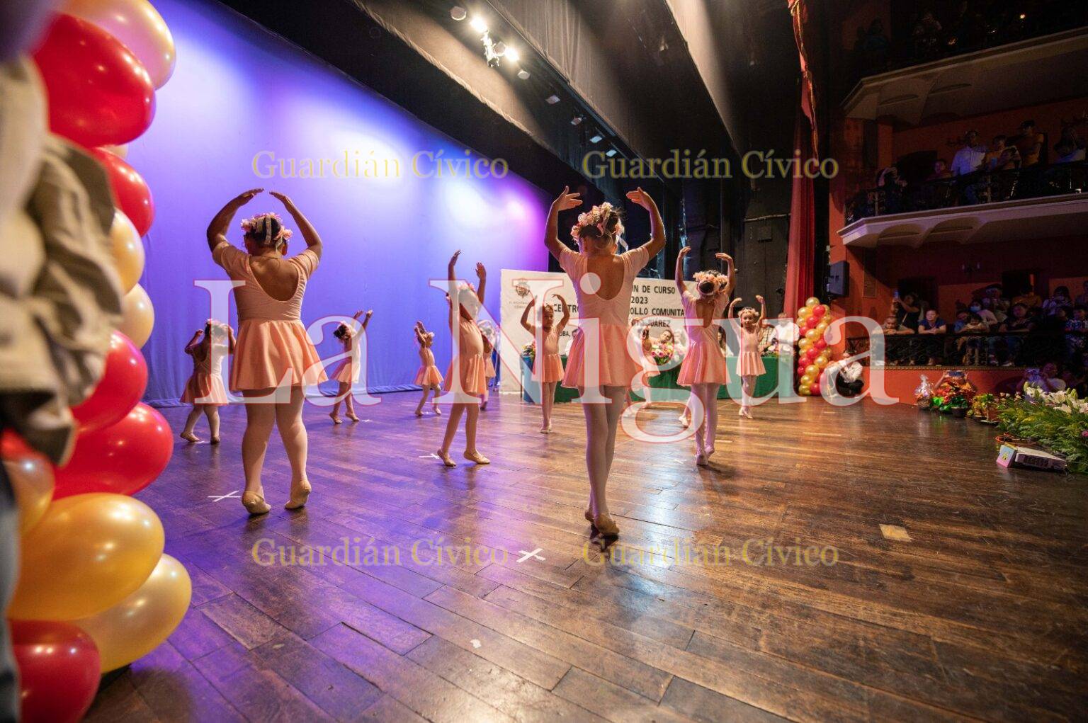 Clausuran autoridades fin de cursos de 400 alumnos de los Centros de Desarrollo Comunitario