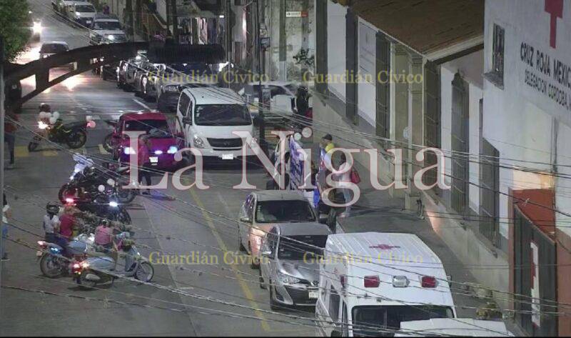 Marchan y bloquean Fiscalía exigiendo justicia para Carlos Antonio y Alessandra