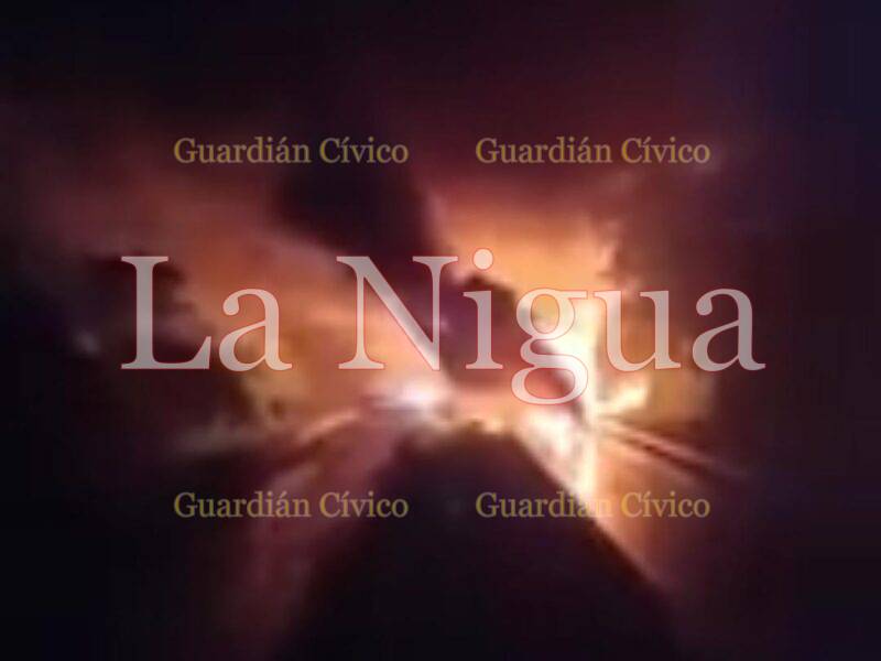 Chocan y explotan dos pipas en la autopista La Tinaja-Cosoleacaque