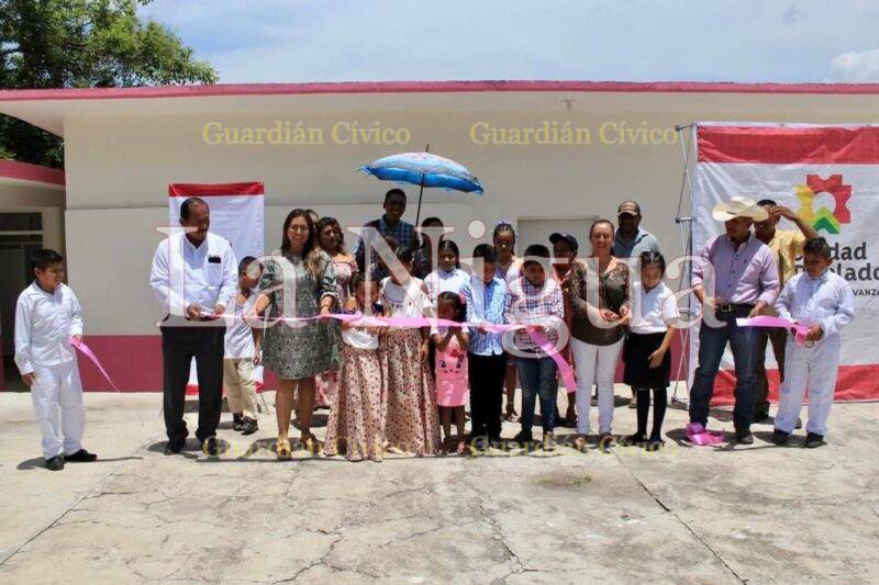 CONTINÚAN OBRAS ESCOLARES PARA PRIMARIAS EN SOLEDAD DE DOBLADO.