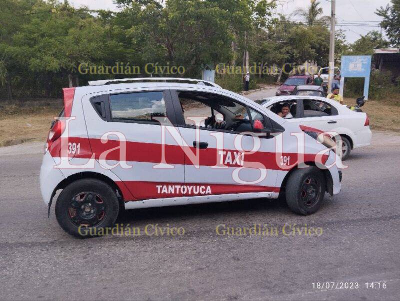 Intervienen taxi en el que huyeron jóvenes alcoholizados que provocaron accidente
