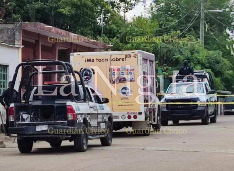 En Acayucan, abandonan camioneta de alimentos tras ser robada.
