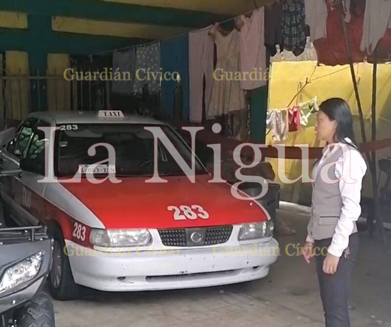 Taxista se mete con toda unidad a vivienda en Las Choapas
