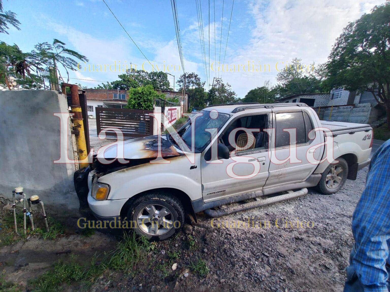 OBRA INCONCLUSA DE CAEV PROVOCA ACCIDENTE EN CERRO AZUL