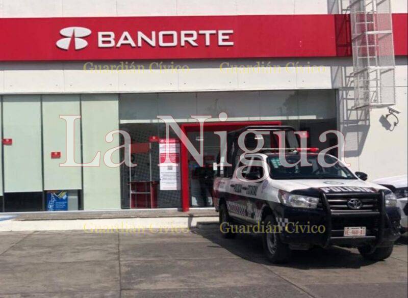 Violento atraco al interior de una sucursal BANORTE en Poza Rica