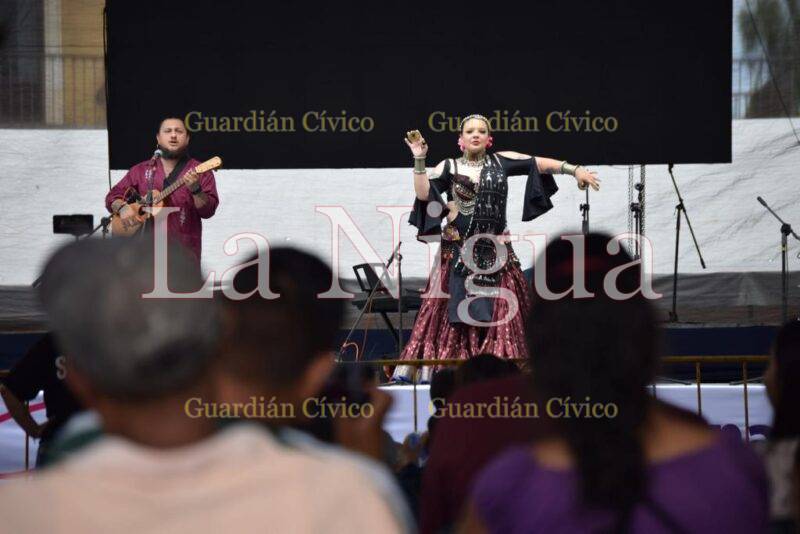 Realizan primer encuentro de músicos internacional en Festival del Folklore