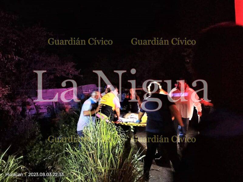 VUELCA CAMIONETA EN TANTIMA