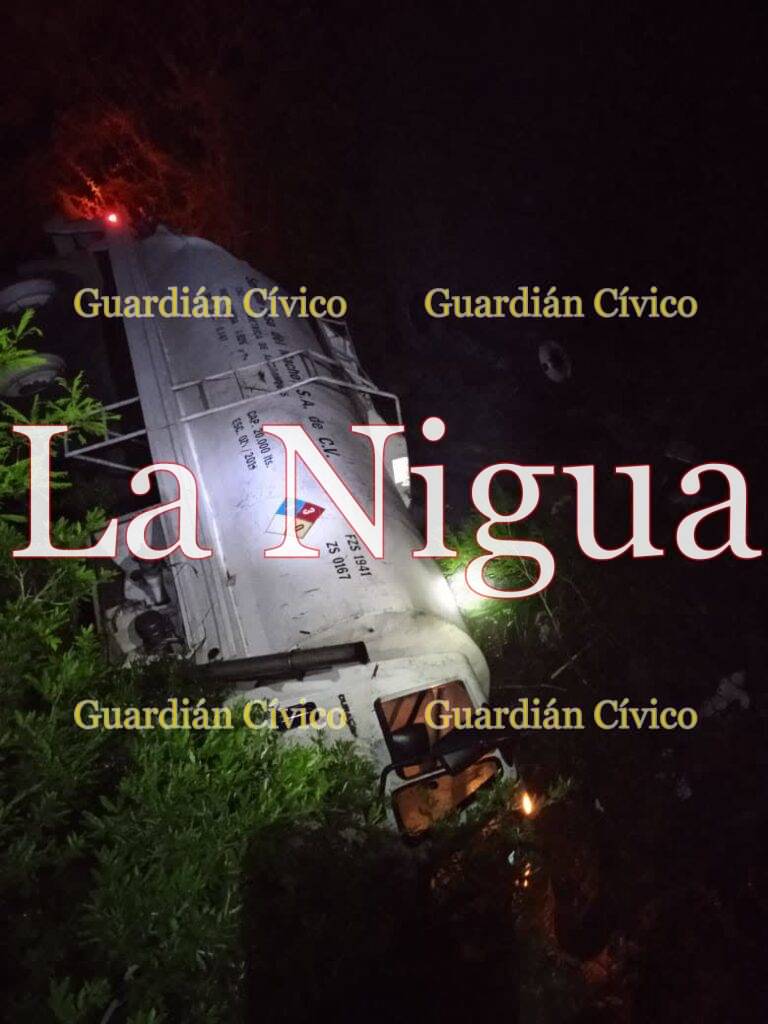 Cierran carretera a Veracruz