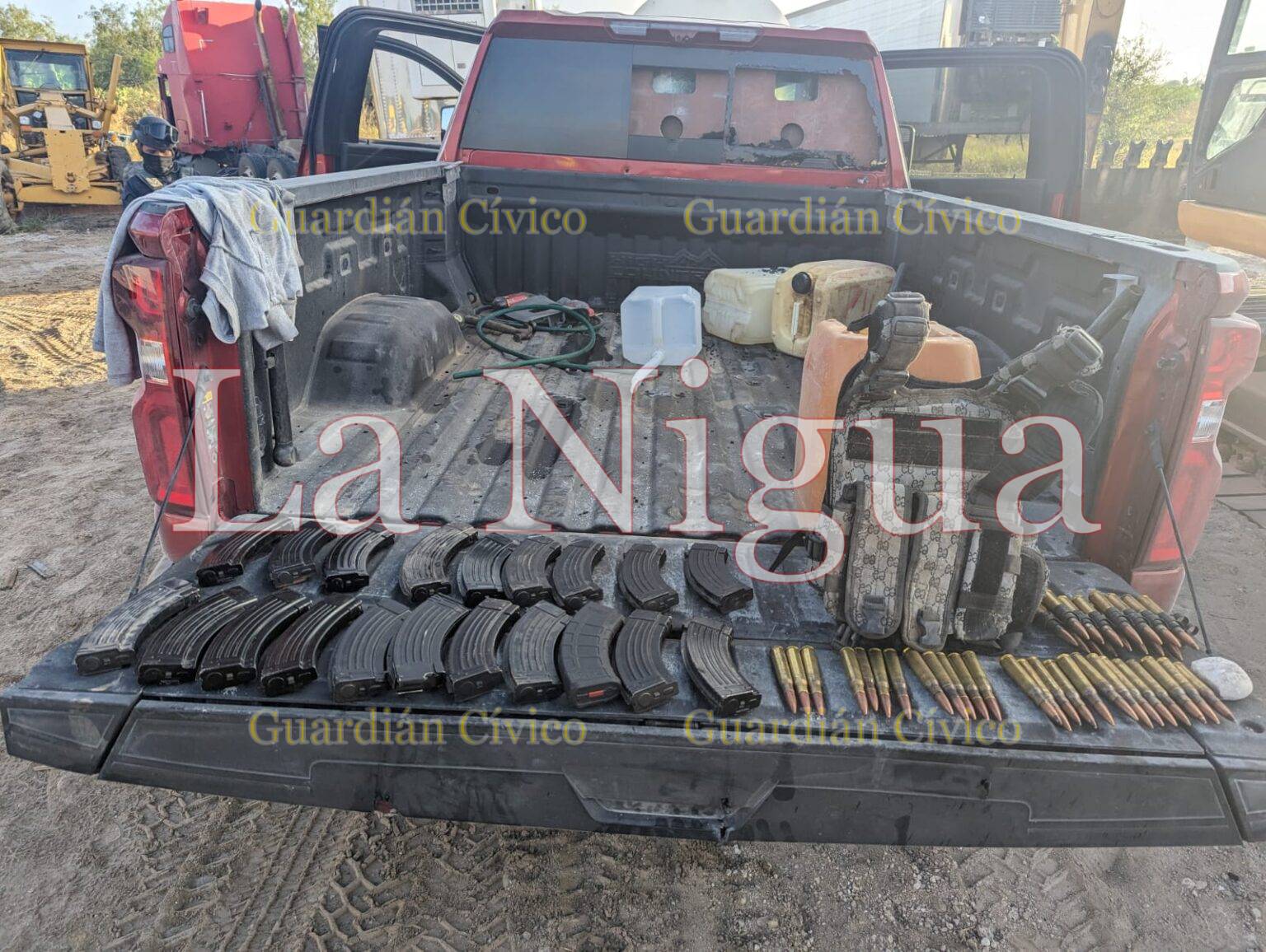 Aseguran blindada y cartuchos tras bloqueos y enfrentamientos en Reynosa y Río Bravo