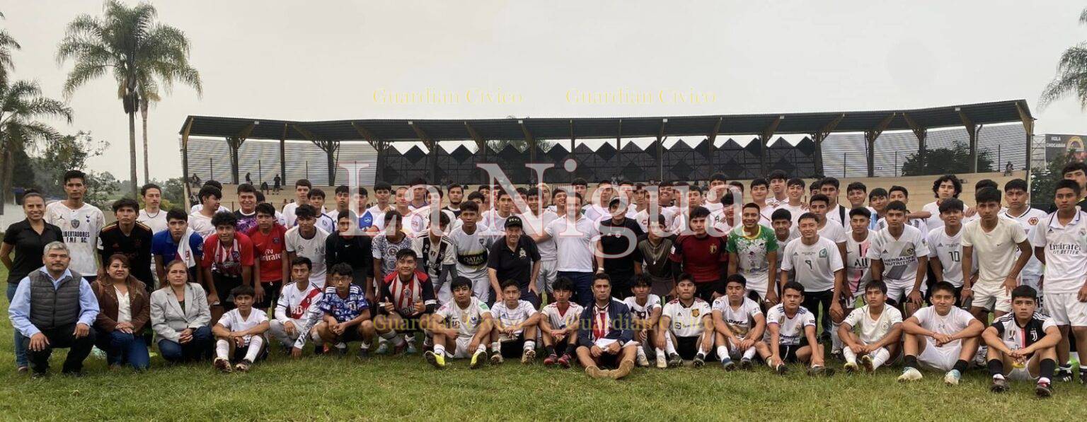 Caballeros, Aguila Azteca, Córdoba F.C. y los dos UGM en el Grupo Tres