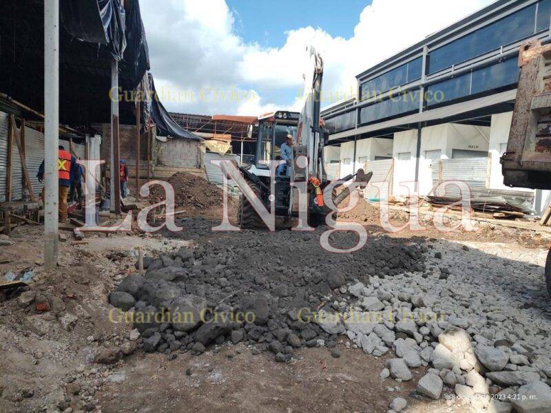 Continúan trabajos en mercado Revolución con cimentaciones y mejoramiento del área