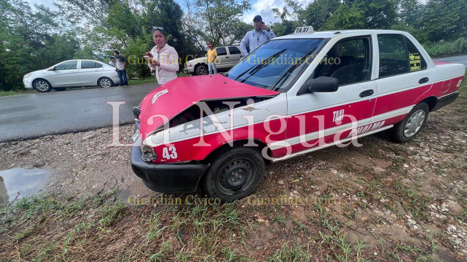 Imprudente taxista choca por alcance sobre la Tantoyuca – Remanso