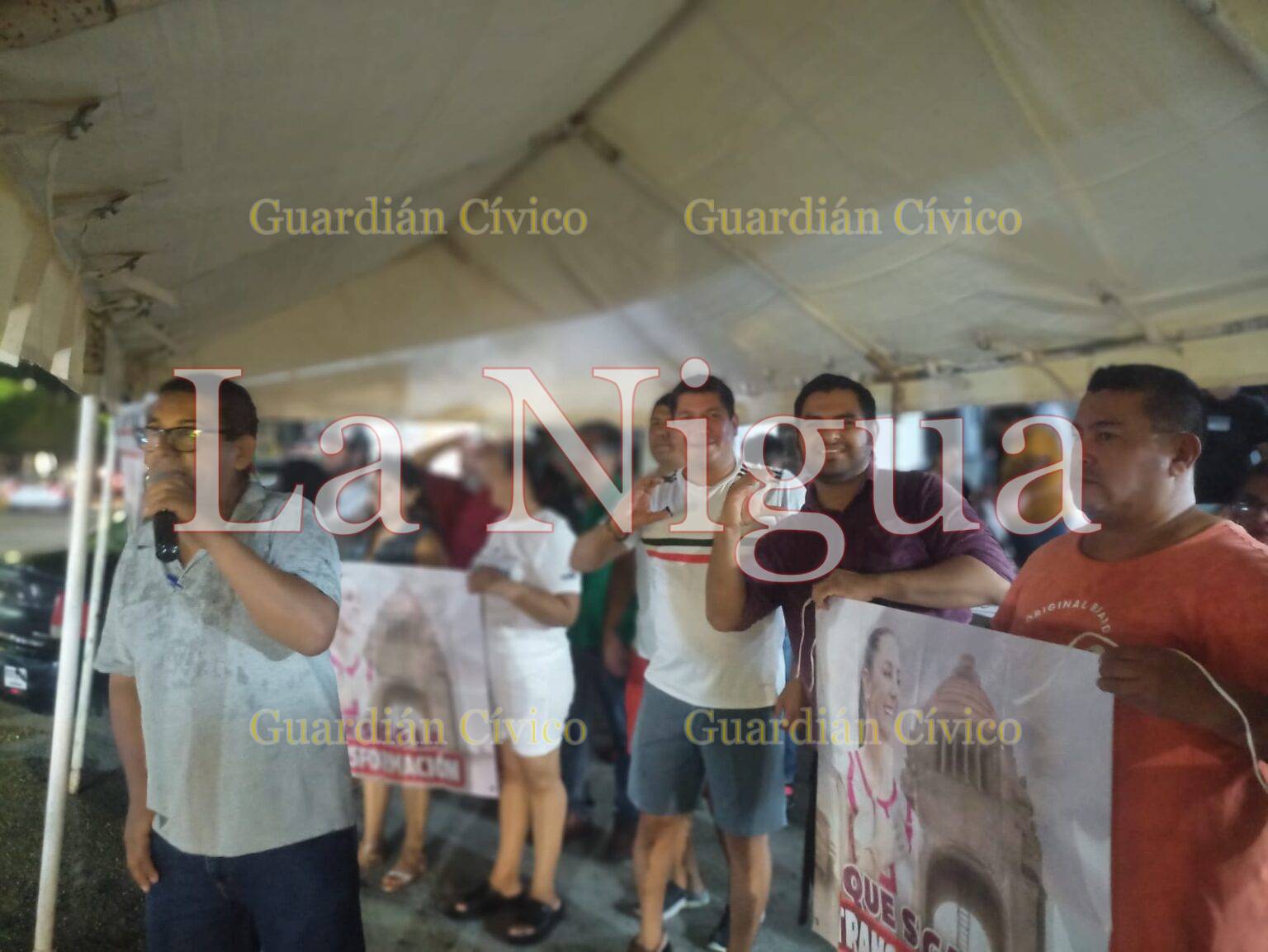 Militantes de Morena en #LasChoapas, festejan la designación de #ClaudiaSheinbaum como candidata presidencial