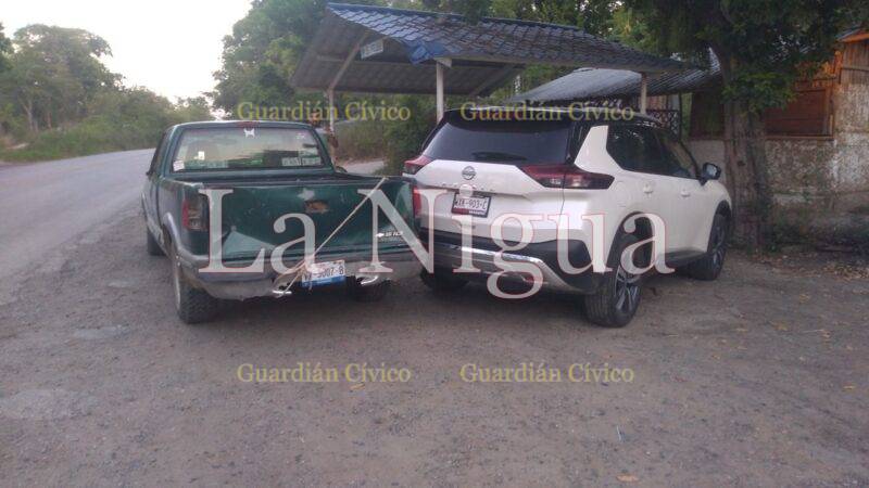 Choca contra vehículo de reciente modelo