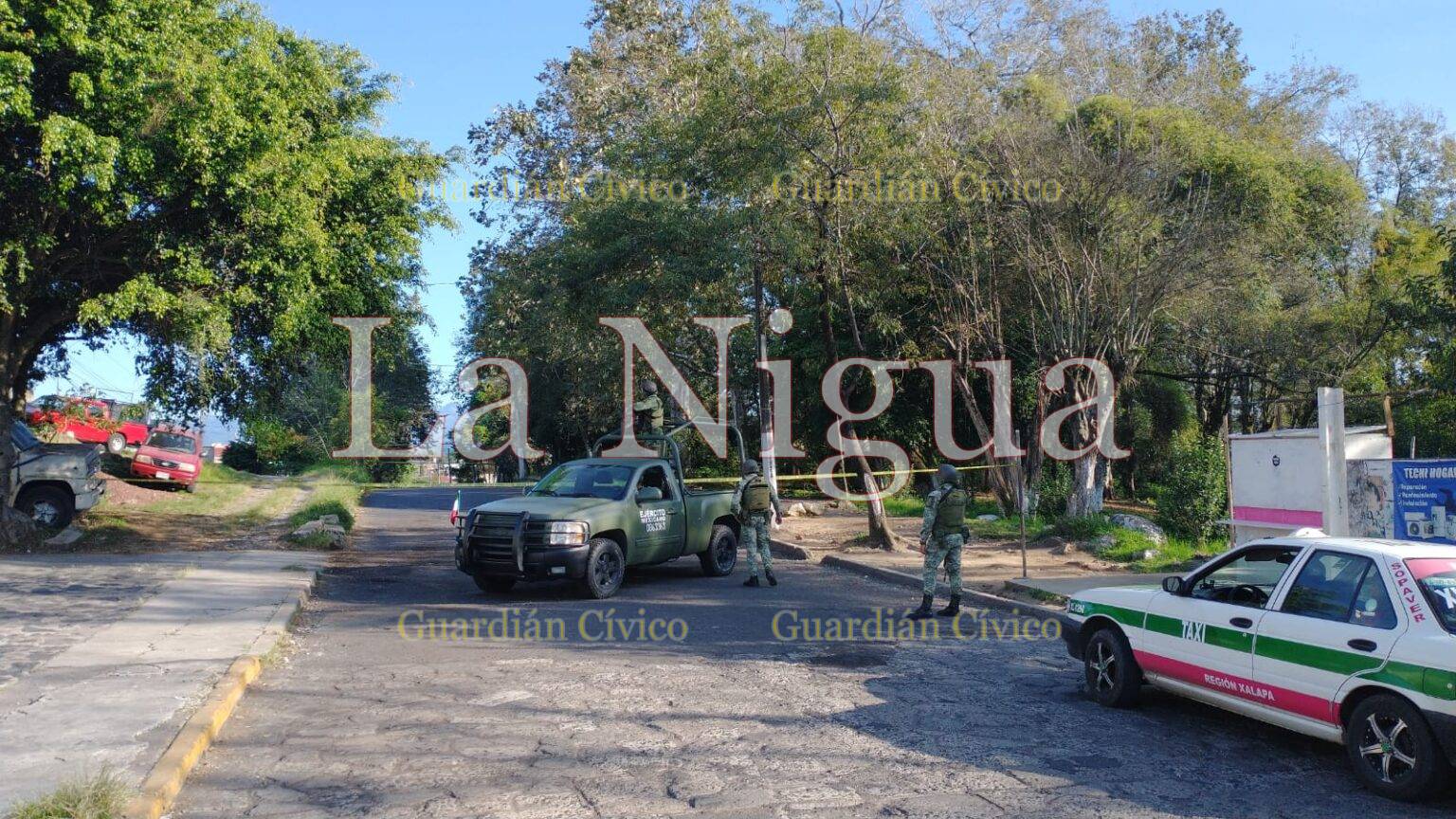 Dejan artefacto explosivo sospechoso a media calle en Xalapa