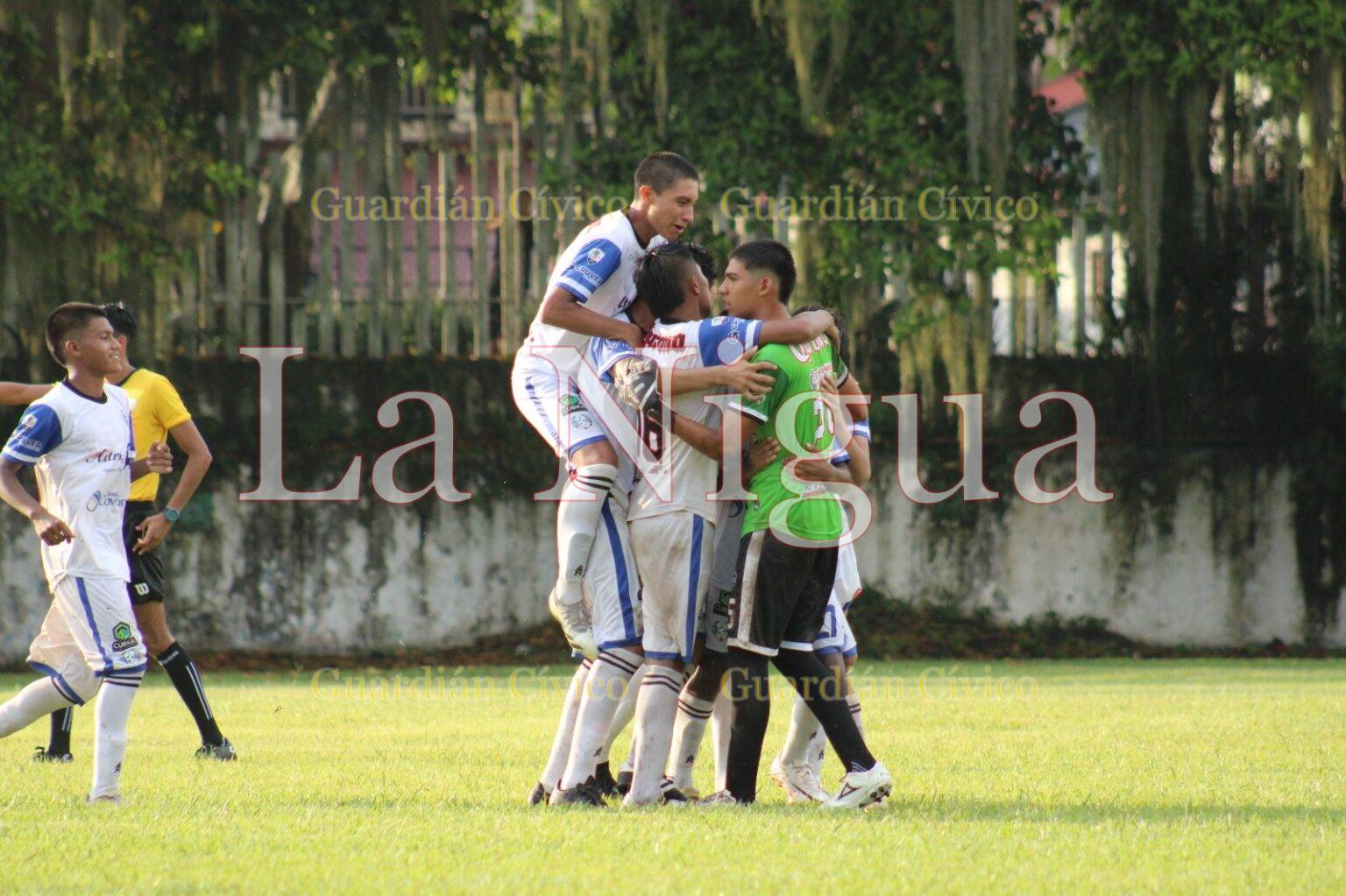 Albiazules del Córdoba sumó 2 puntos en casa