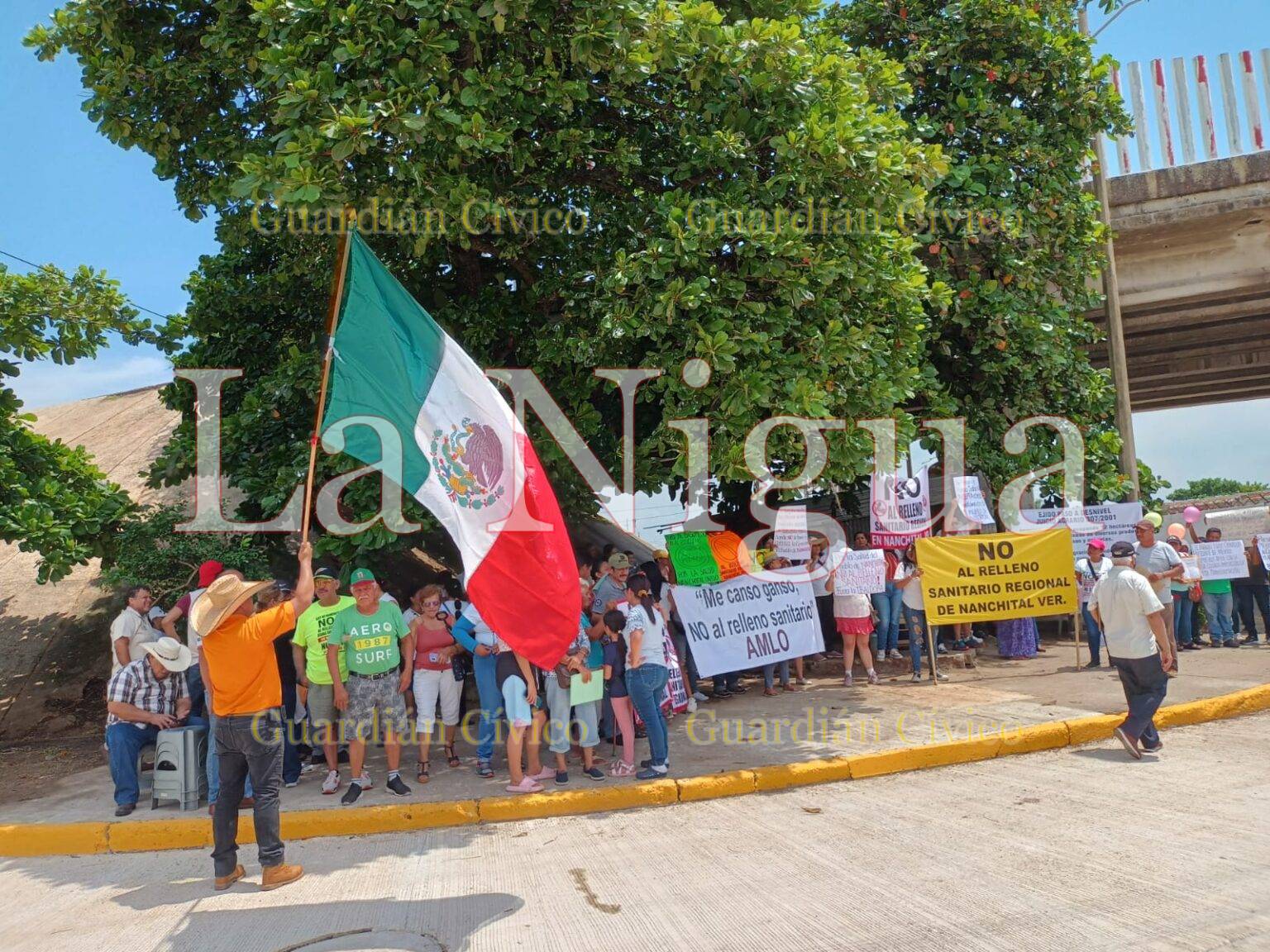 En vísperas de llegada de Obrador a Coatzacoalcos protestan nanchitecos por relleno sanitario