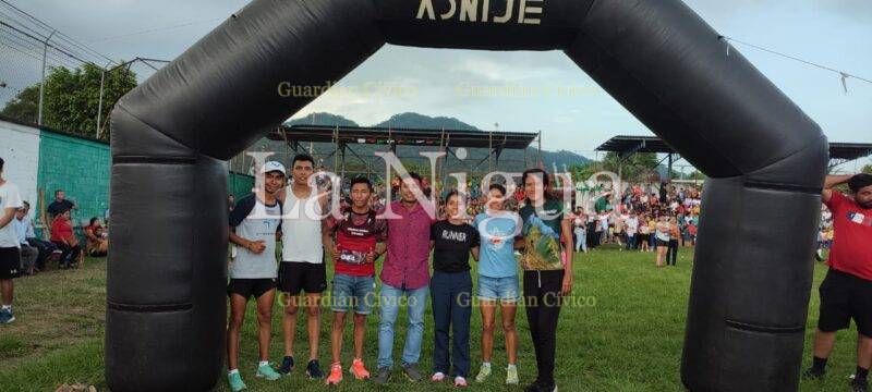 Una fiesta la Carrera Independencia Atoyac 2023