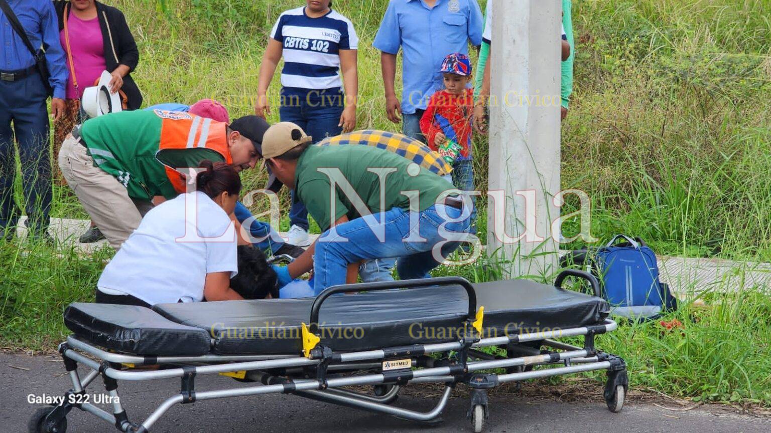 Fallece motorista que chocó vs poste en Paso del Macho