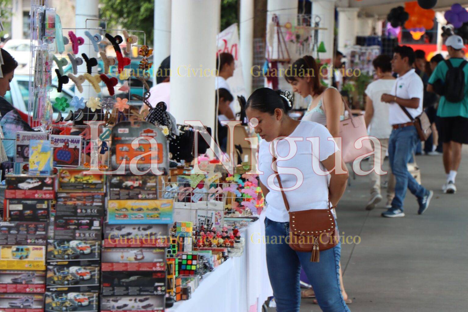 Promueve expo emprende apoyo al comercio local