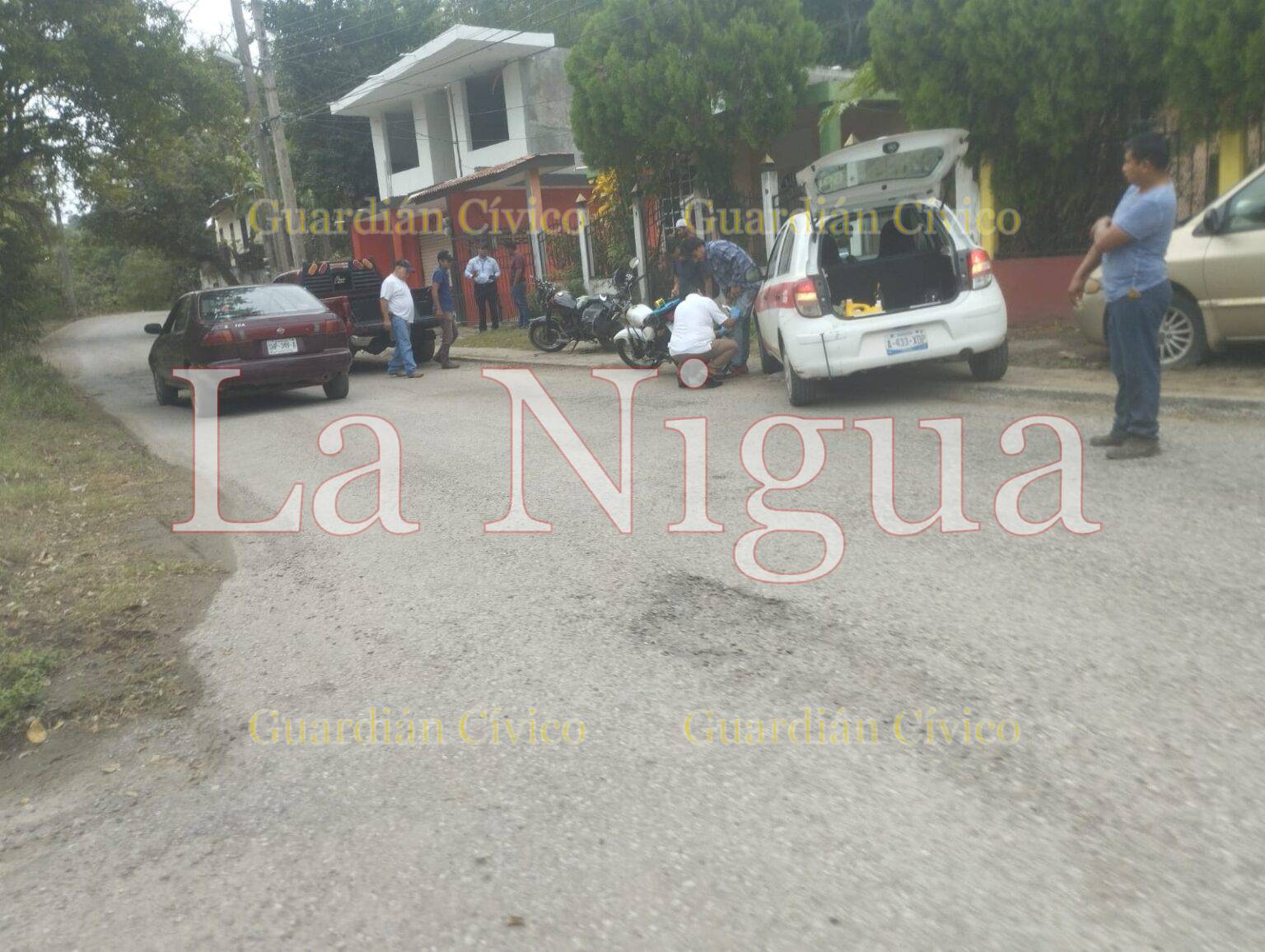 Automovilista provoca accidente por hacer vuelta en “U”