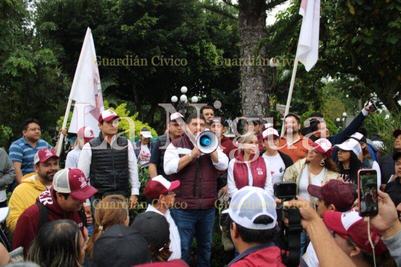 Zenyazen llegó a Coatepec para dar a conocer sus objetivos y logros