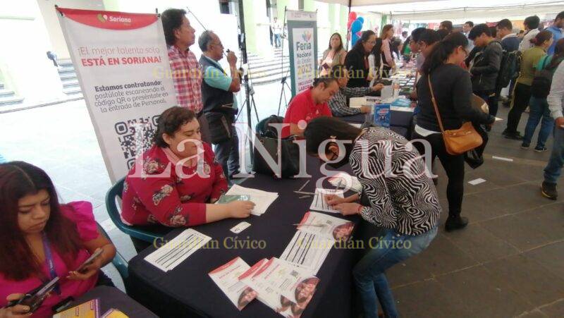 Realizan feria del empleo en Córdoba.
