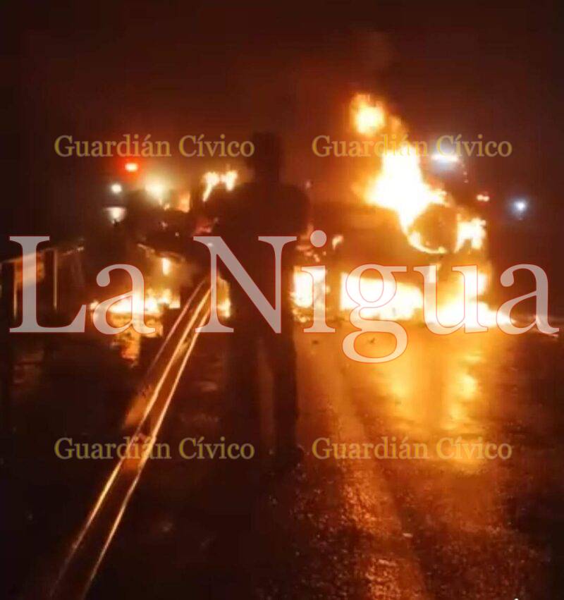 Conductor muer3 calcinad@ en accidente en la carretera federal Cárdenas-Villahermosa