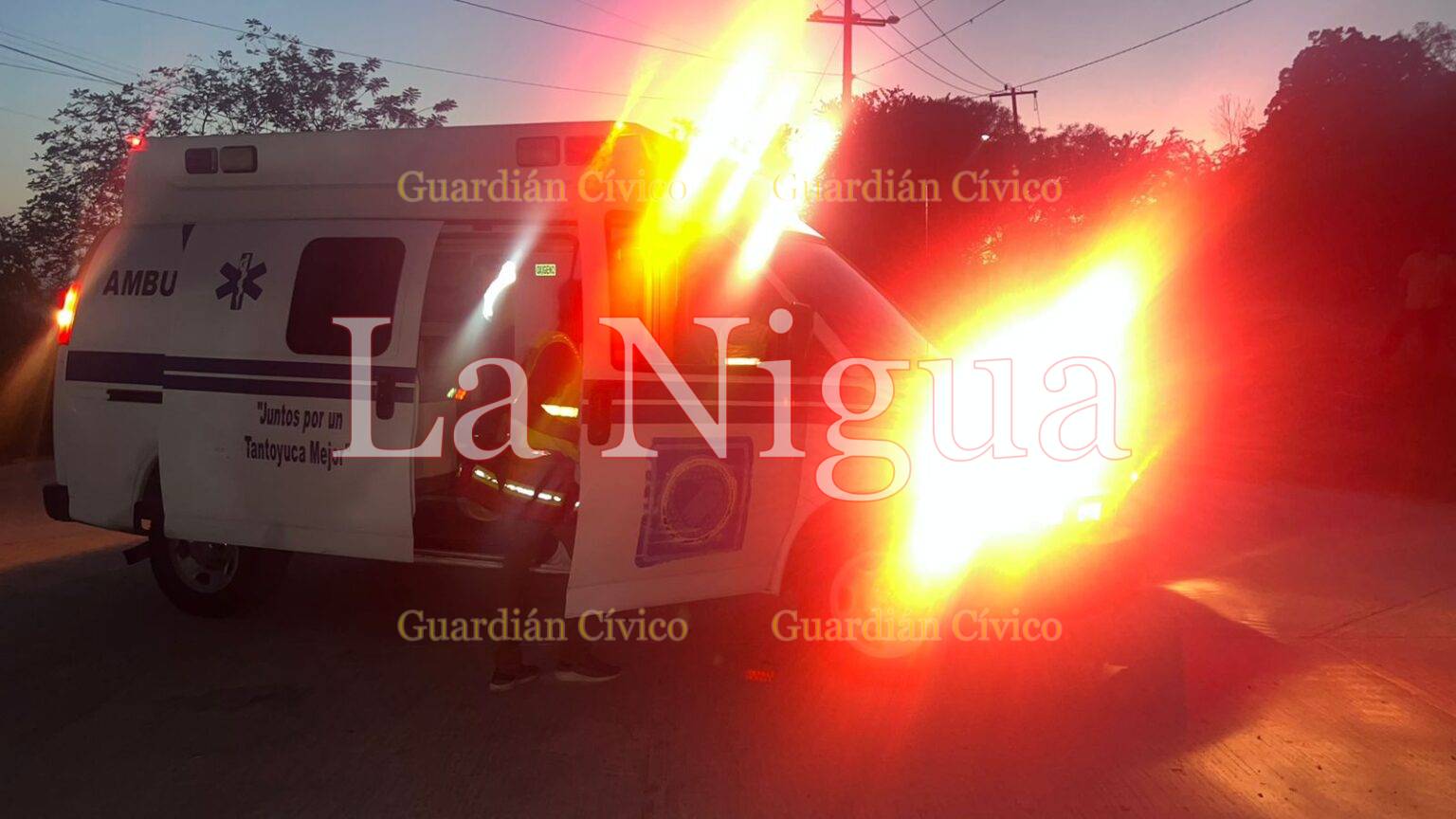 Mujer embarazada resulta lesionada en accidente de tránsito