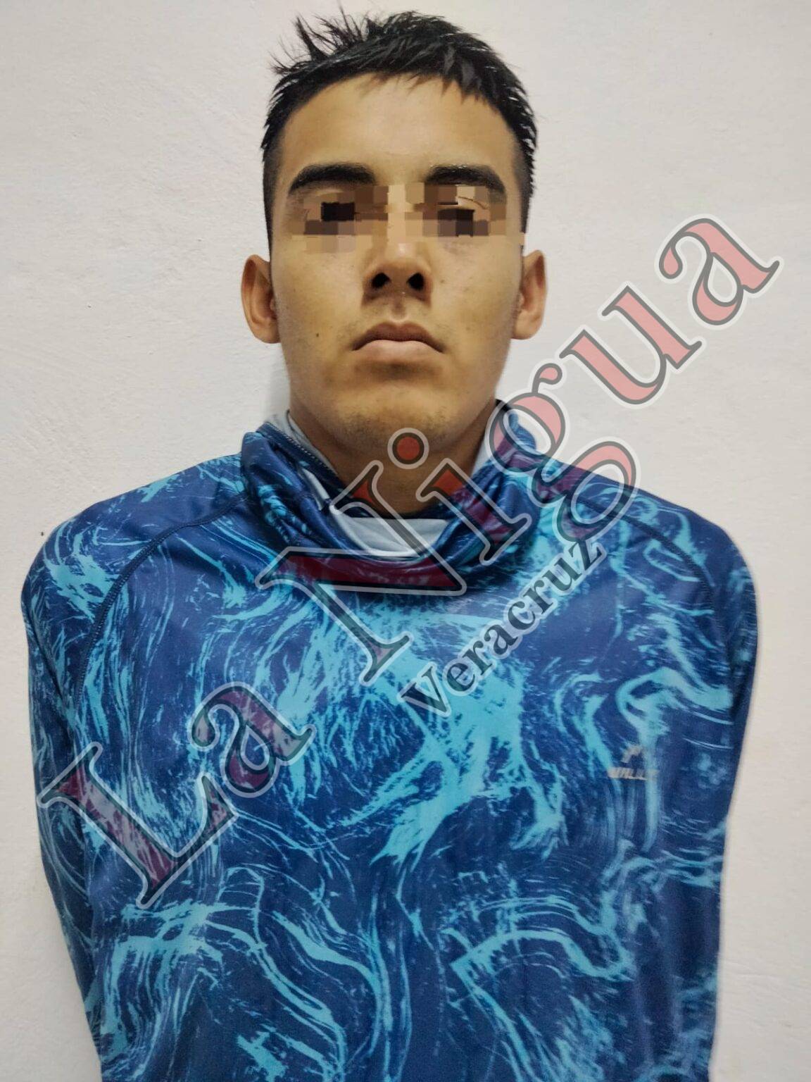 Detienen preventivos papantecos a pareja armada y con drogas en Papantla