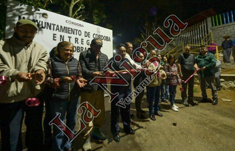 Inaugura presidente Juan Martínez ampliación de alumbrado en la localidad La Palma