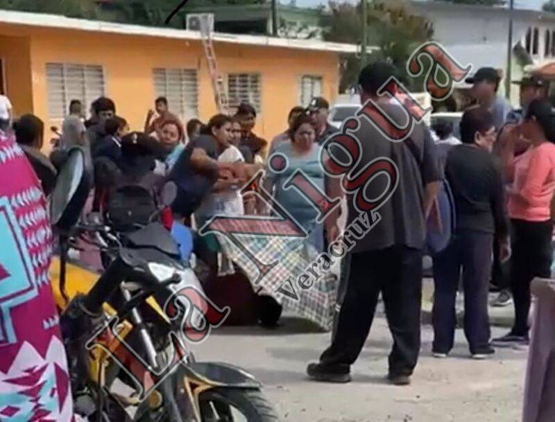 Dos motociclistas, sufren brutal accidente; tras impactarse de frente en Papantla