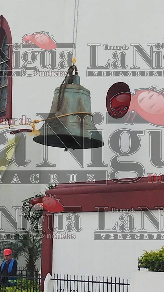 Bajan la campana principal de la Iglesia de la Asunción en Papantla