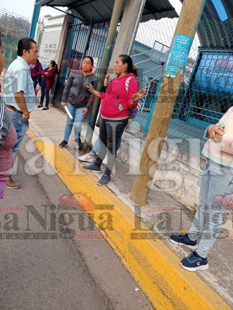 Madre de menor denuncia malos tratos por parte de maestra y director de la  Primaria Gregorio Torres Quintero