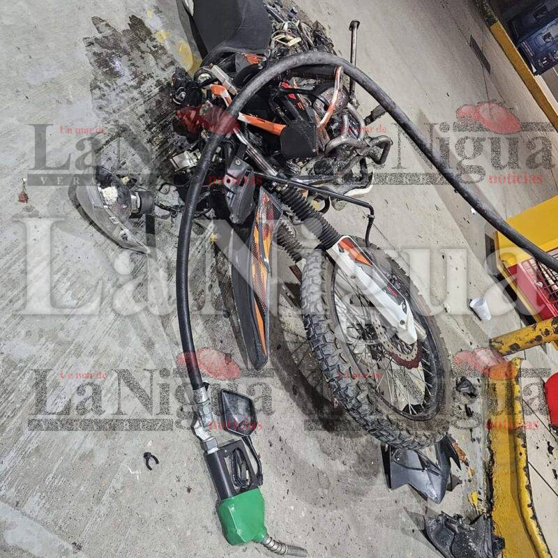 Motorista muere al chocar vs bomba de gasolinería