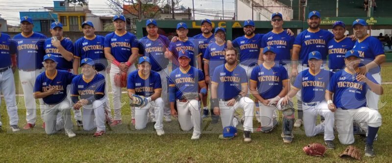 Bar Victoria con el apoyo de los aficionados por el bicampeonato