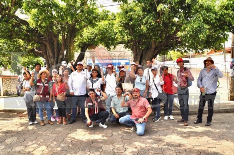 Zenyazen Escobar fortalece compromisos con el Distrito 16