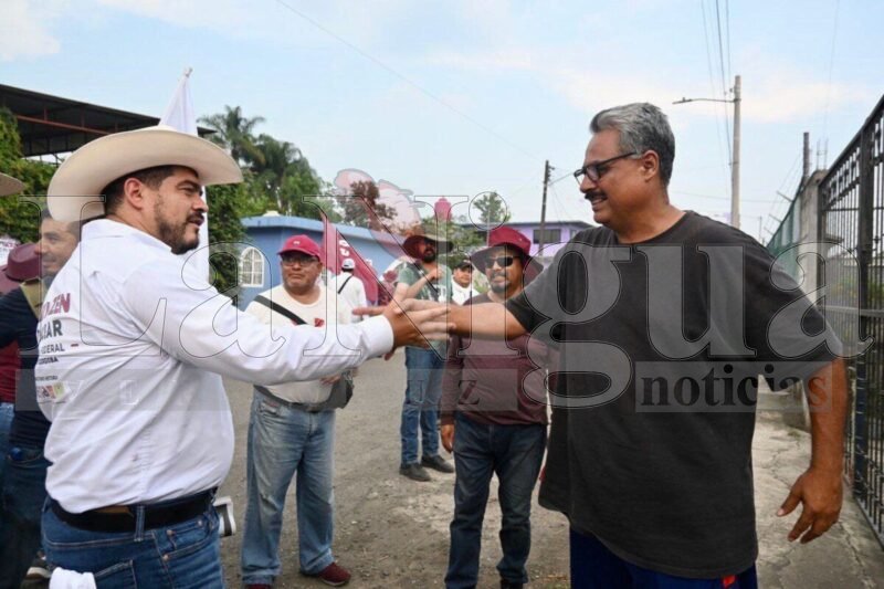 Zenyazen Escobar llama a la unidad y la participación ciudadana en su recorrido por el Distrito 16