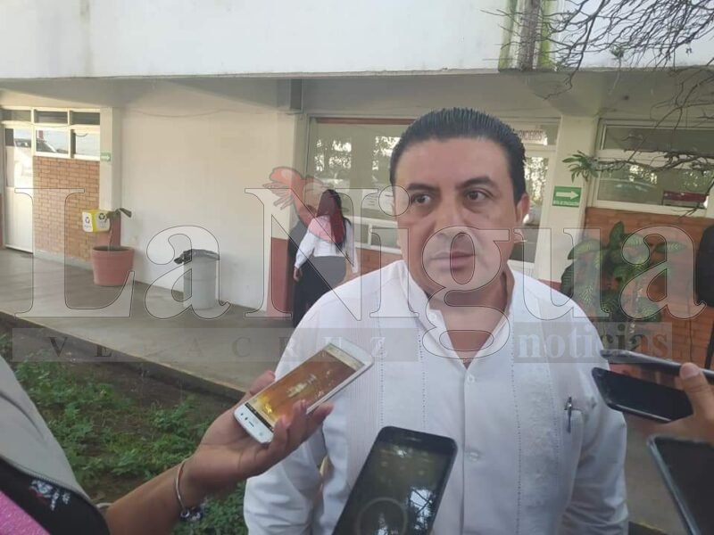 Denuncian venta de plazas y “aviadores” en la delegación de la SEV de Orizaba