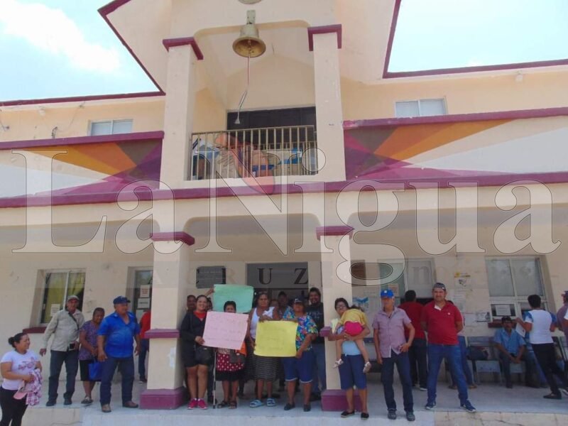 Ciudadanos de Purga amenazan con tomar el palacio municipal; llevan tres meses sin agua.
