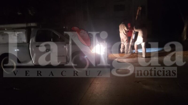 Liberan la madrugada dos vialidades en Atlahuilco y Puente Moreno vs CFE